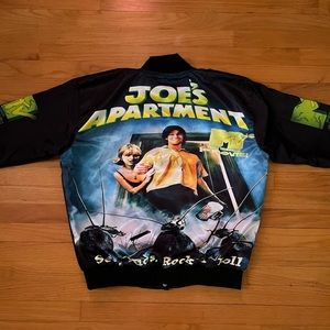 Joe’s Apartment (jacket)